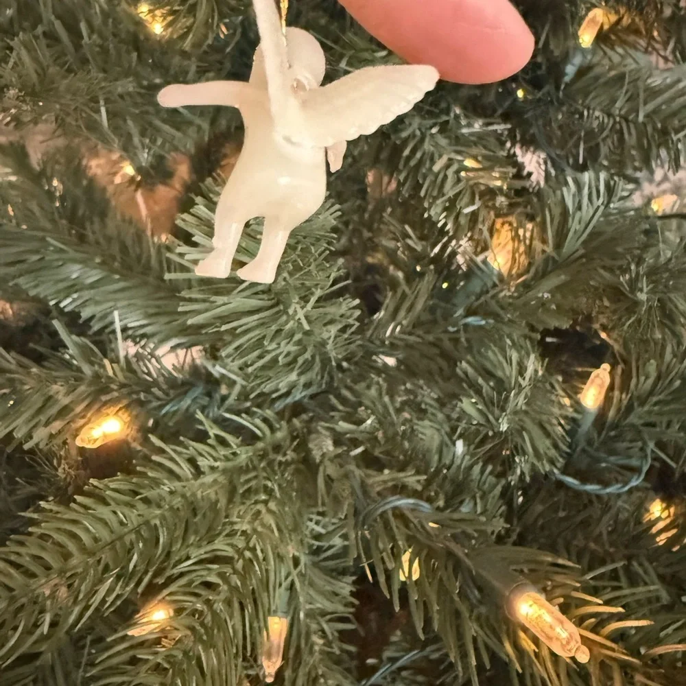 Vintage 1971 Tiny Cream Angel Cherub Ornament
